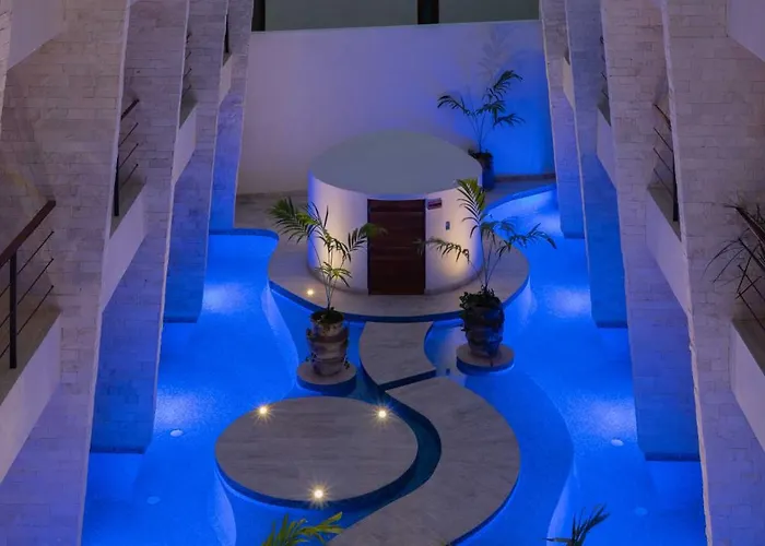 Akua 17 2br Rooftop Pool & Gym
