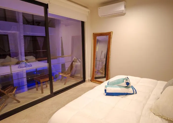 Akua 17 2br Rooftop Pool & Gym