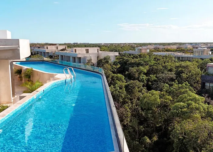 Akua 17 2br Rooftop Pool & Gym Aparthotel